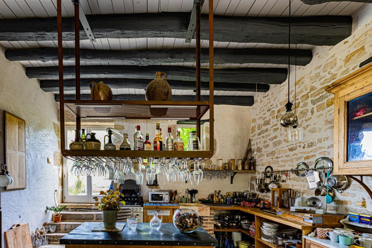 Bed and Breakfast Le Domaine Des Carriers Chevroches Exterior foto