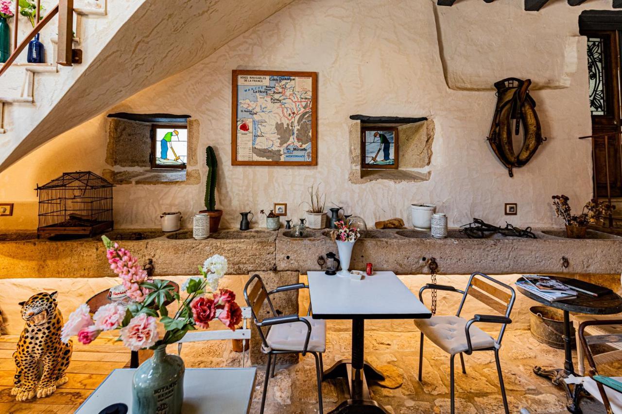 Bed and Breakfast Le Domaine Des Carriers Chevroches Exterior foto