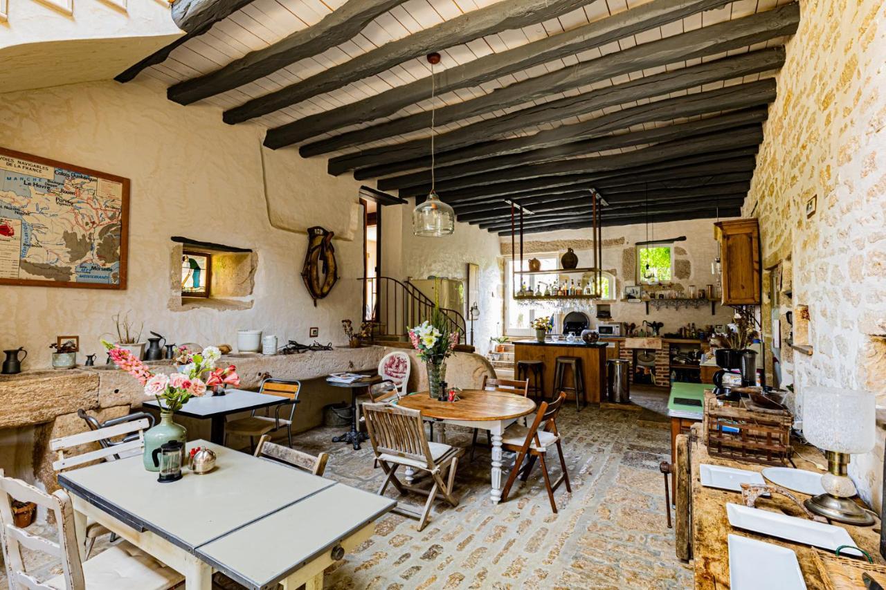Bed and Breakfast Le Domaine Des Carriers Chevroches Exterior foto